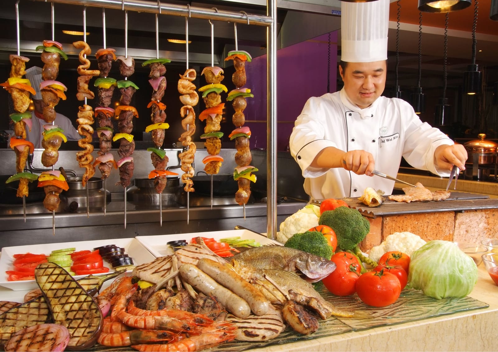 Work Abroad Programs for Couples and Families in 2025 7 Days a Year for EU Citizenship? Portugal Says Yes!